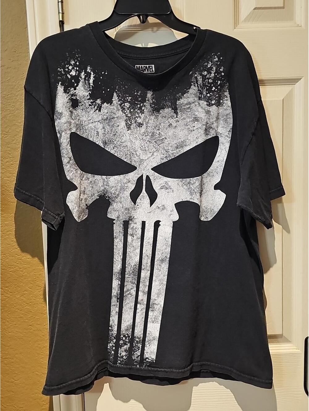 Marvel The Punisher Black XLarge T-Shirt Scratch Logo Distressed Graphic Tee Men